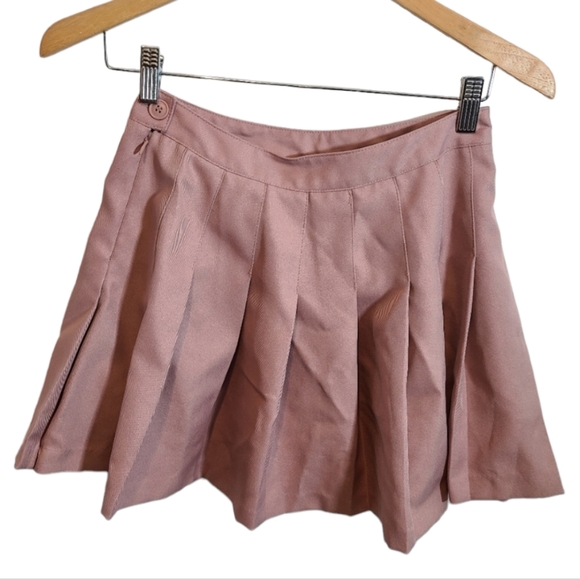 Forever 21 Mini Pleated Skirt - Picture 2 of 7